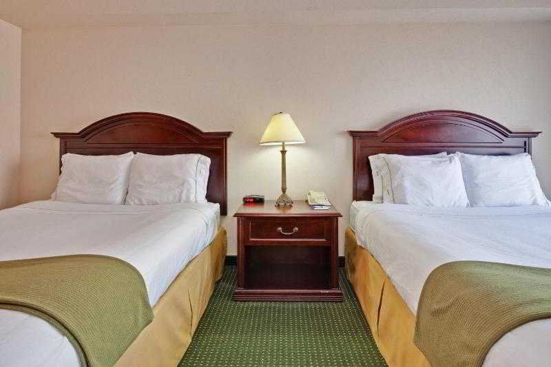 Quality Inn & Suites 5585 Ambler Drive Mississauga Ontario Zimmer foto