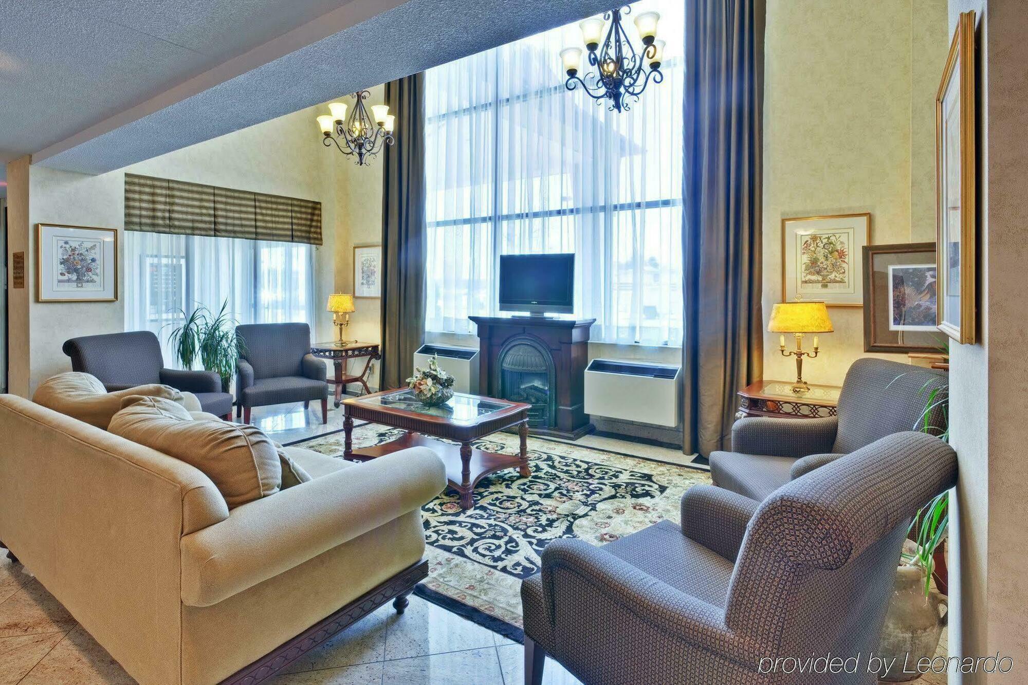 Quality Inn & Suites 5585 Ambler Drive Mississauga Ontario Interior foto